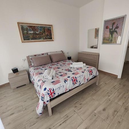 Appartamento C&Y Torelli 1 โนวารา ภายนอก รูปภาพ