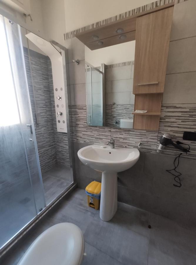 Appartamento C&Y Torelli 1 โนวารา ภายนอก รูปภาพ