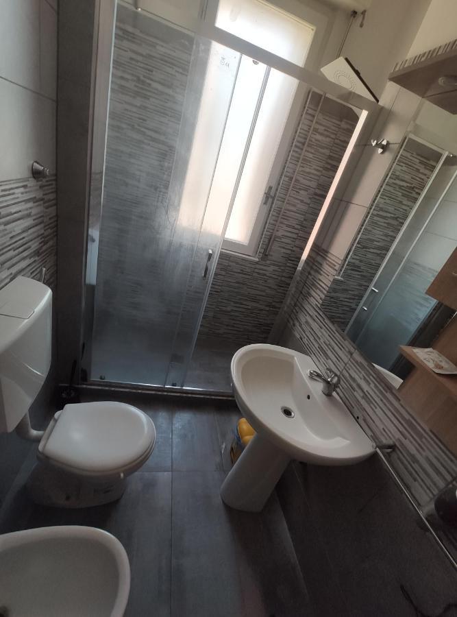 Appartamento C&Y Torelli 1 โนวารา ภายนอก รูปภาพ